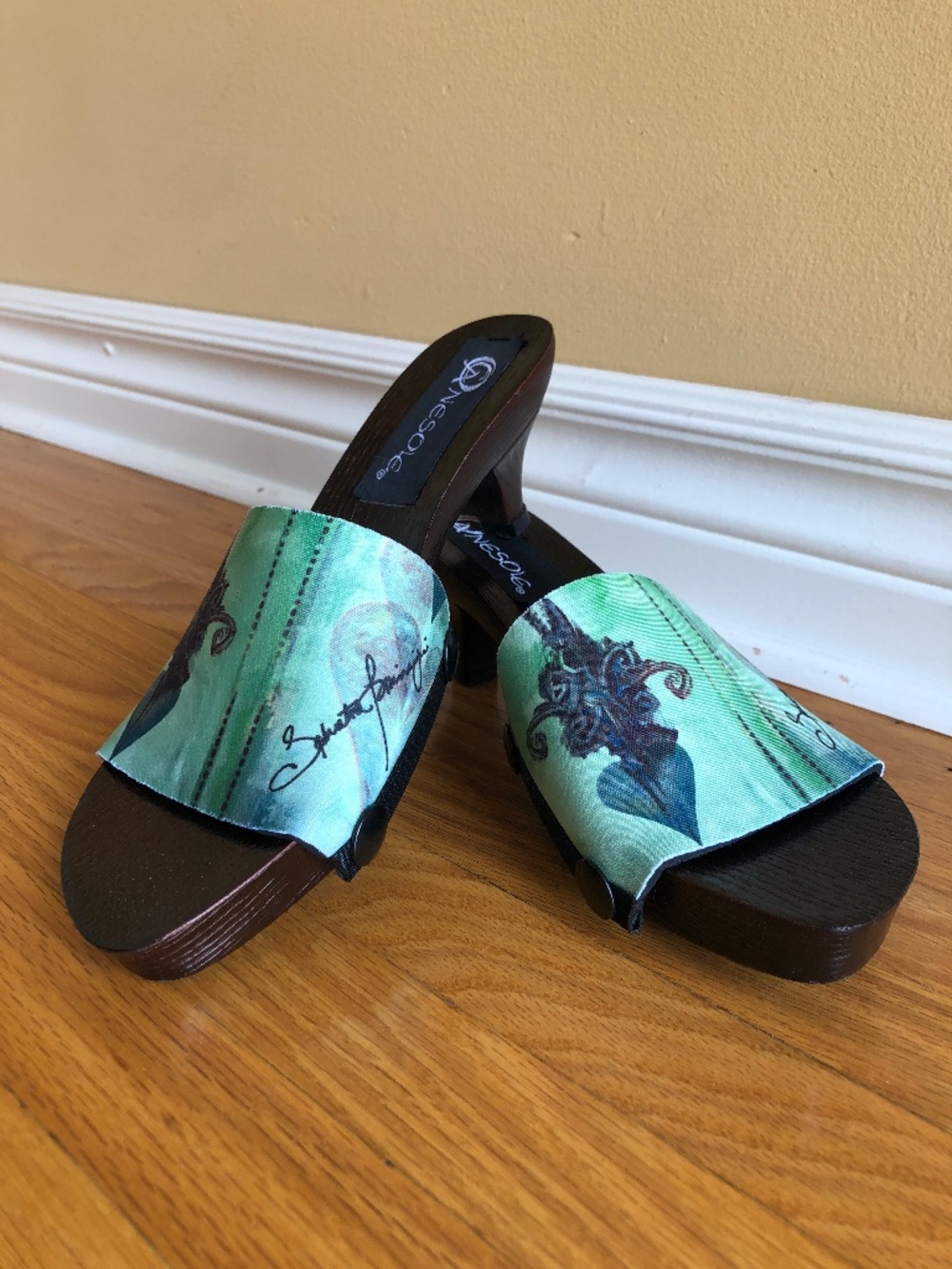 Convertible 2-in-1 Sandals- Kitten heel! EUC
